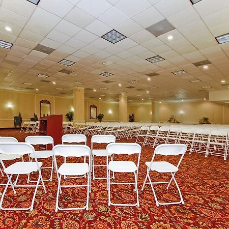 Quality Inn And Suites Conference Center Richmond Extérieur photo