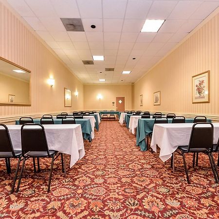 Quality Inn And Suites Conference Center Richmond Extérieur photo