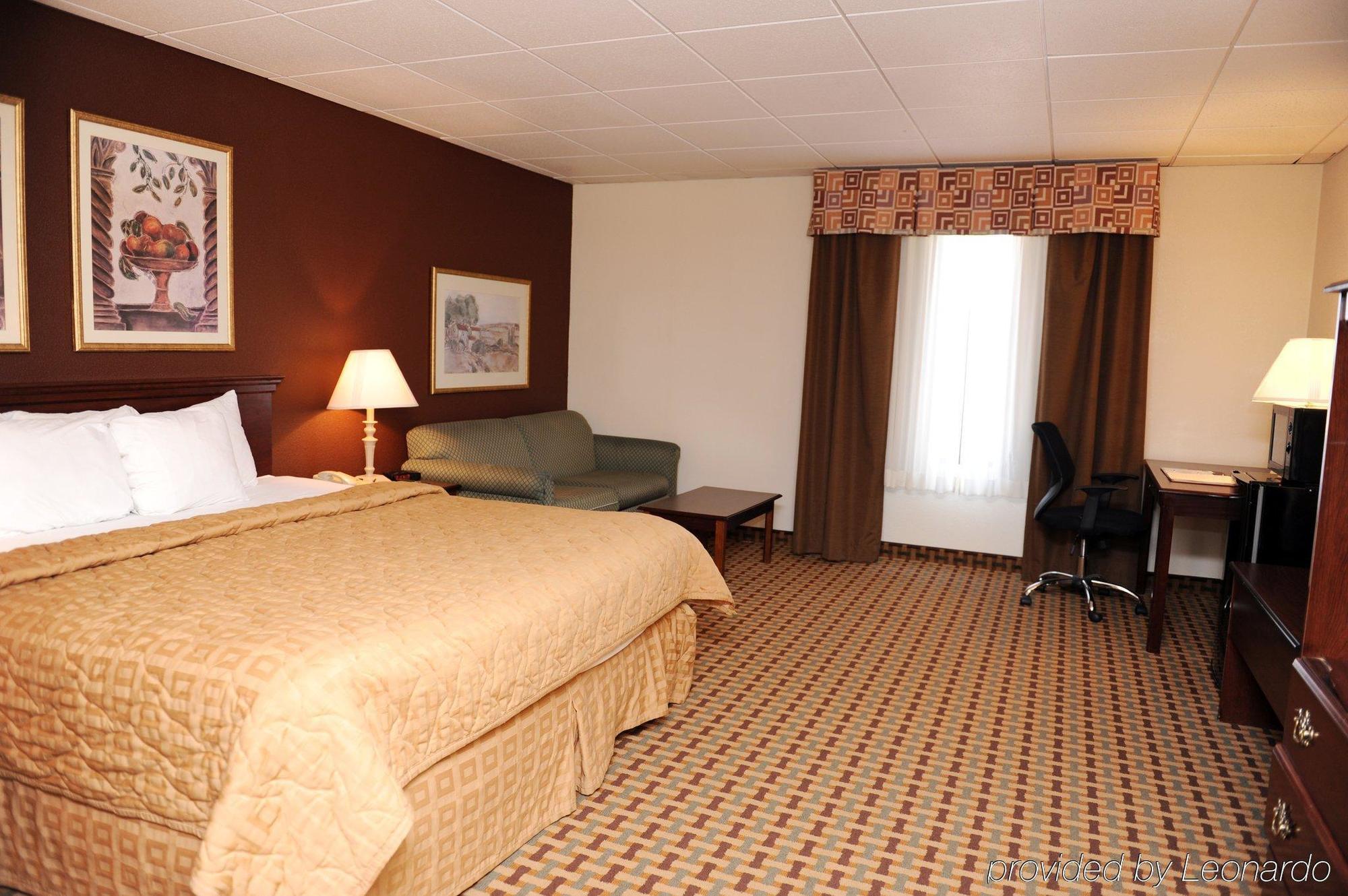 Quality Inn And Suites Conference Center Richmond Chambre photo