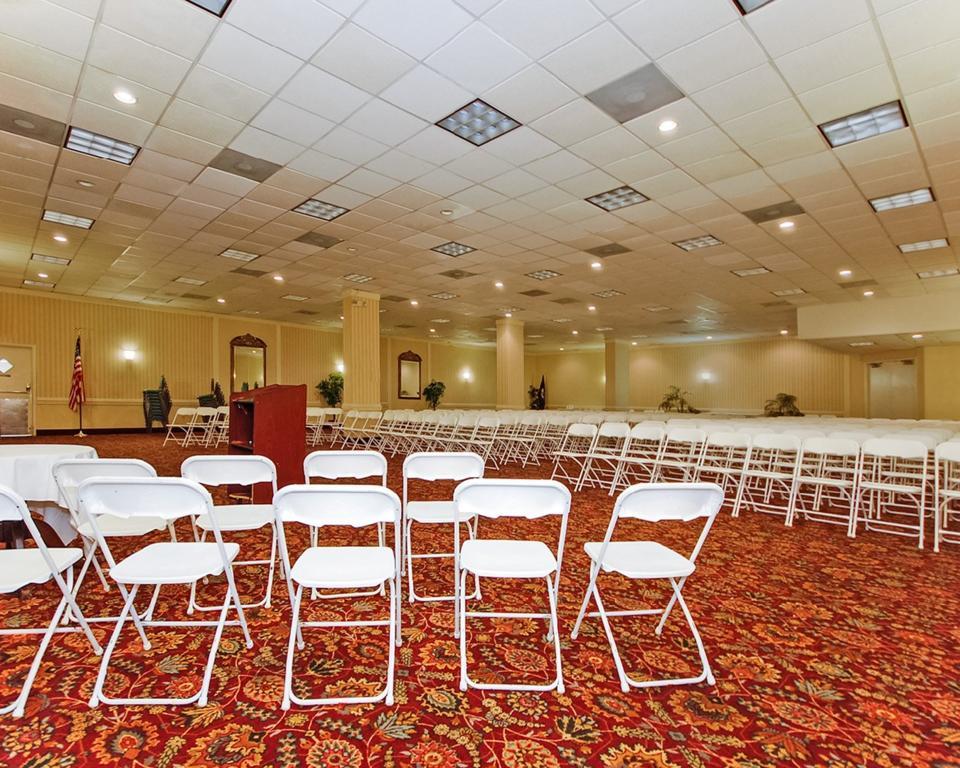 Quality Inn And Suites Conference Center Richmond Extérieur photo