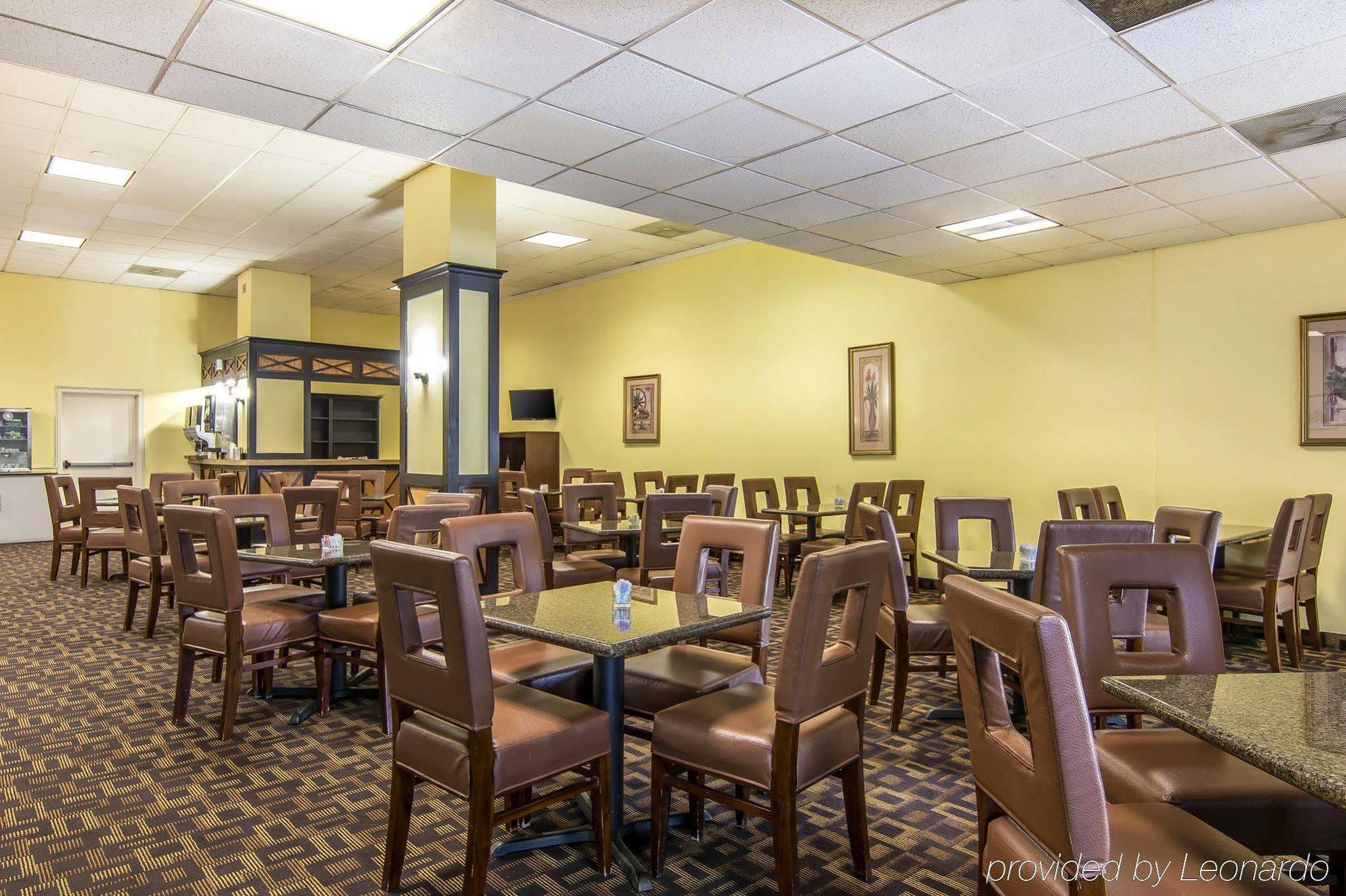 Quality Inn And Suites Conference Center Richmond Extérieur photo