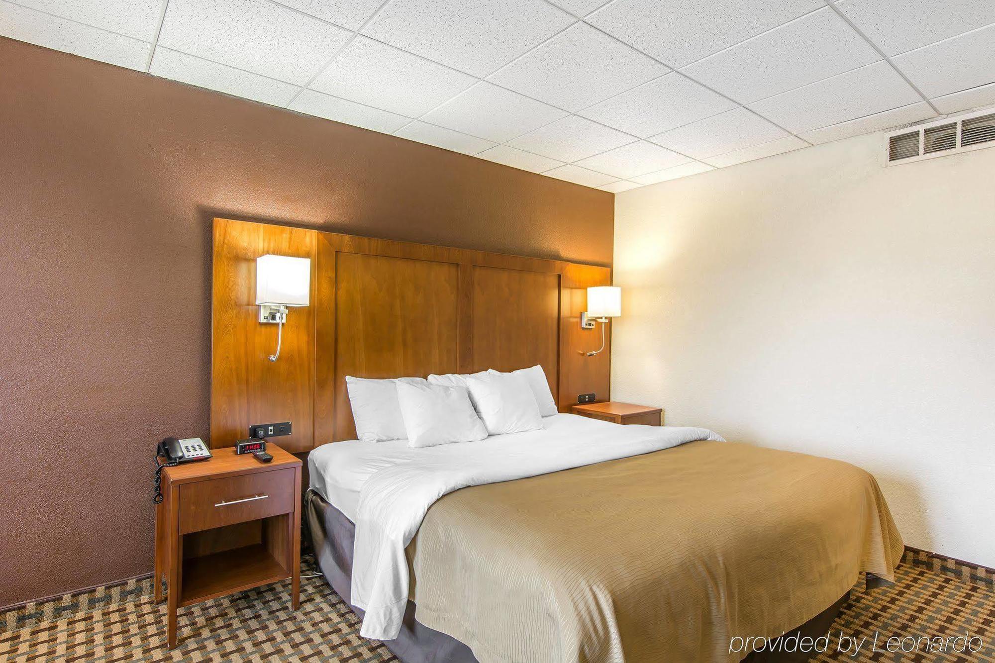 Quality Inn And Suites Conference Center Richmond Extérieur photo