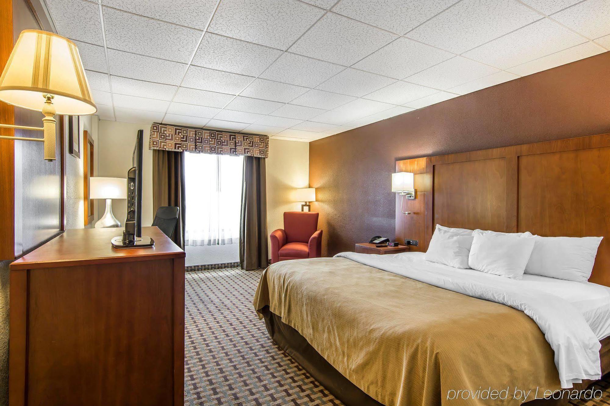 Quality Inn And Suites Conference Center Richmond Extérieur photo