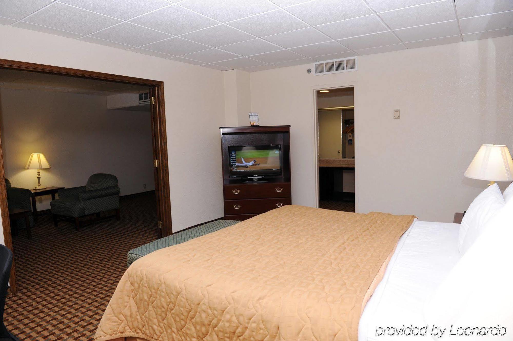 Quality Inn And Suites Conference Center Richmond Chambre photo
